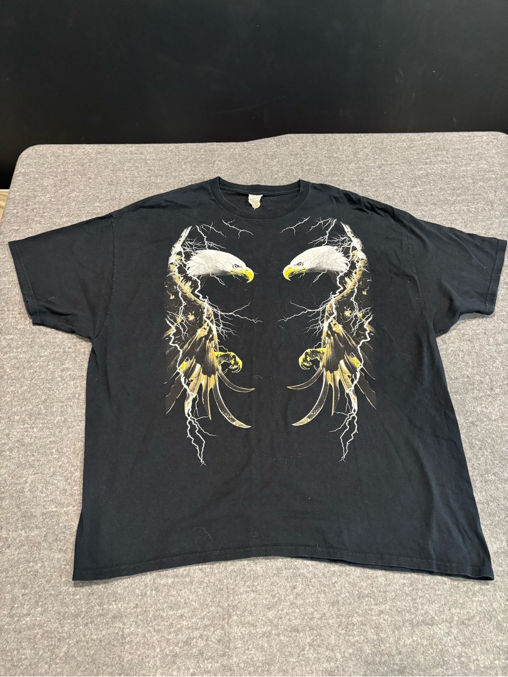 Vintage eagles lightning graphic t-shirt size 3XL